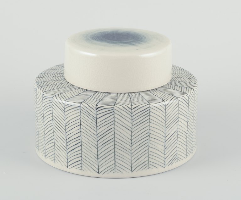 Mimou, large stoneware jar with lid.