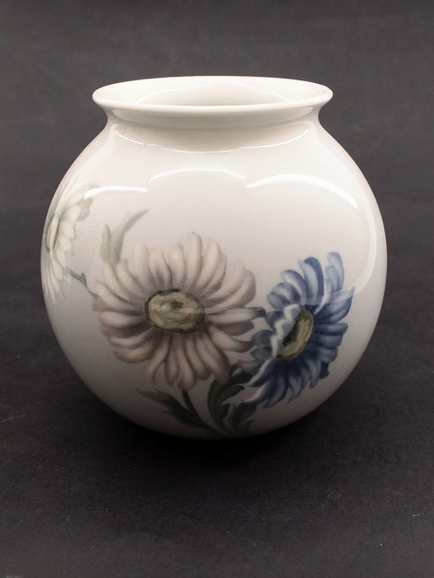 B&G ball vase 8697/472