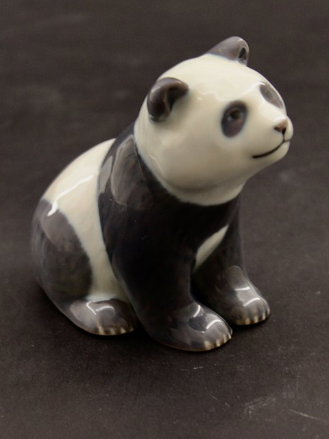 Royal Copenhagen 663 panda cub