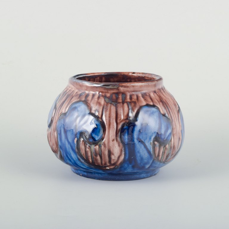 Attributed to Møller & Bøgely, stoneware vase.