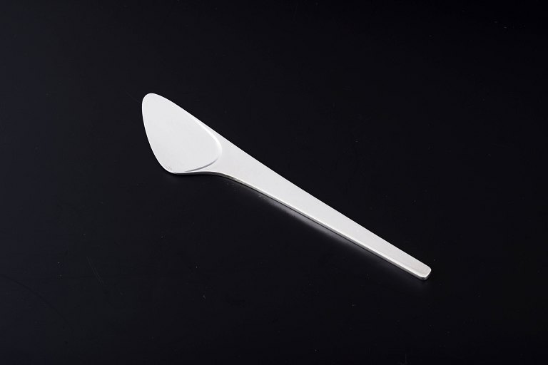 Georg JensenButter knife in the “Caravel” pattern.Sterling silver.