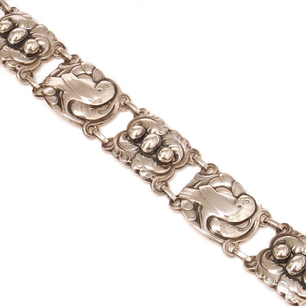 Early Georg Jensen silver bracelet #14 dating 1933-44. Very nice condition. L: 
19,5cm