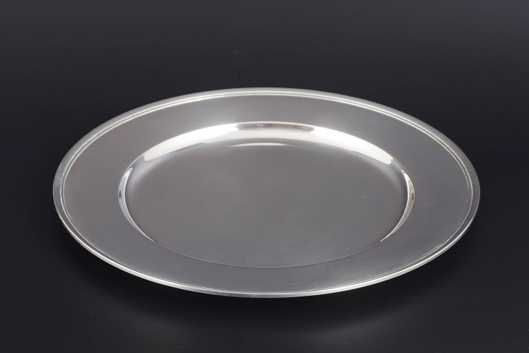 Danish silversmith V.B.FCover plate in 830 silver.