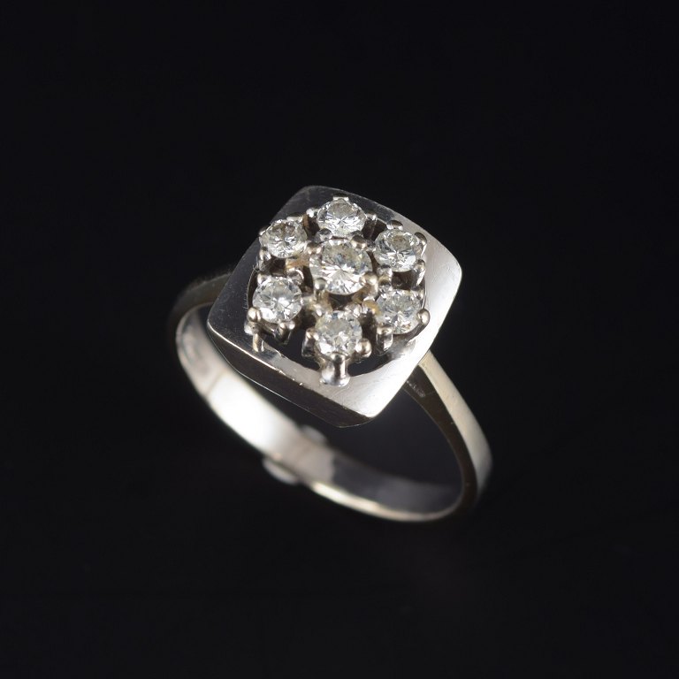 Reerslev, Denmark14 kt white gold ring with brilliant-cut diamondsRing, size 59.