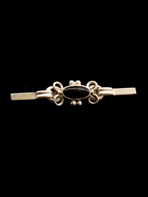 830 silver rod brooch