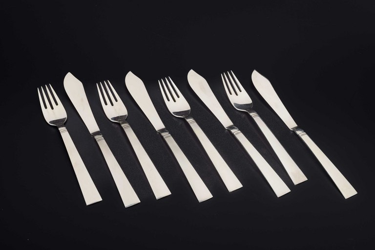 Georg JensenFish cutlery for 4 persons, “Acadia / Blok”.Sterling silver, 1933–44.