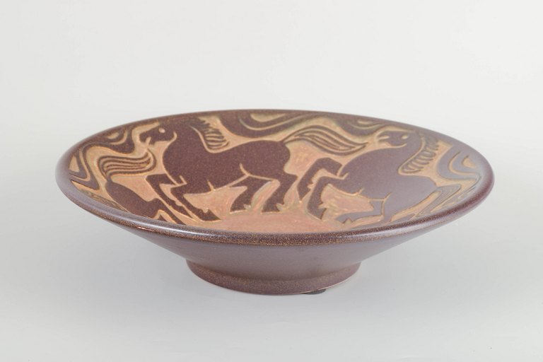 Michael Andersen, BornholmLarge bowl, 1960s/70s.