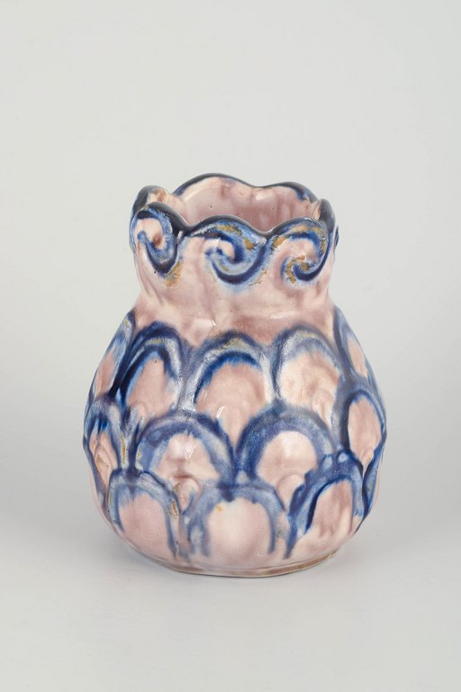 Roskilde LervarefabrikHandmade ceramic vase, 1920s/30s.