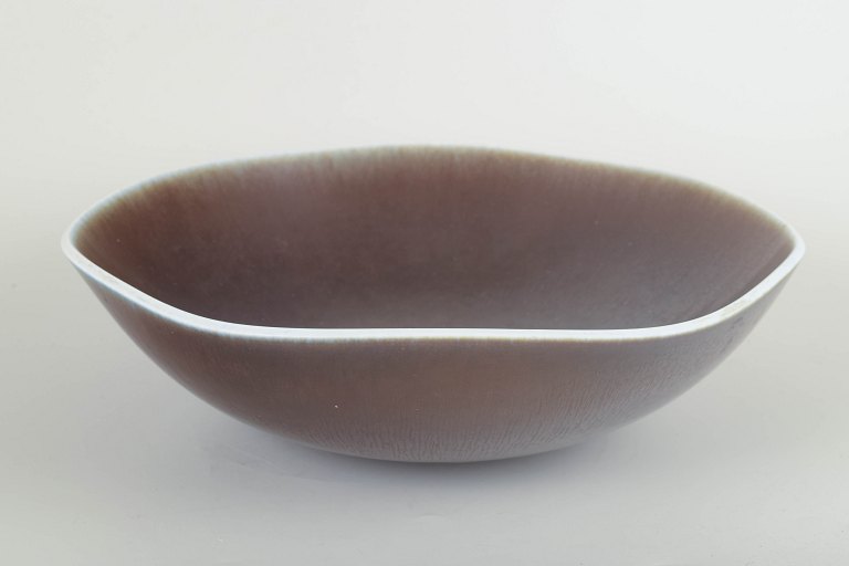 Berndt Friberg for Gustavsberg Studio handHand-thrown large bowl, mid-20th century