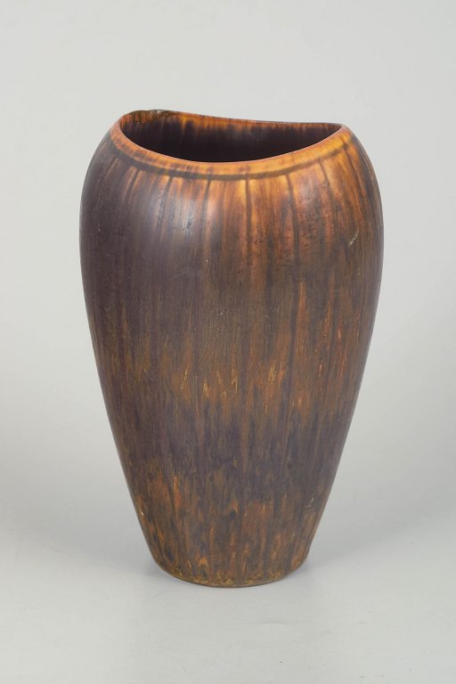 Gunnar Nylund for Rörstrand.Vase, midt 1900-tallet.