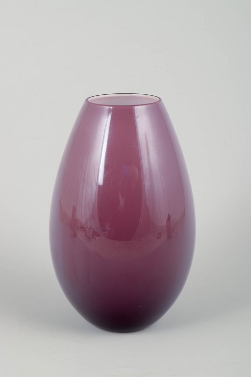 Peter Svarrer for Holmegaard“Cocoon” Vase, late 20th Century.