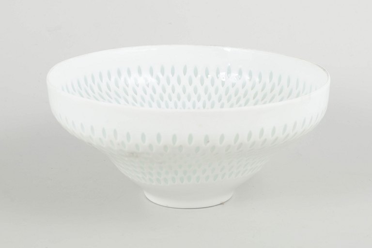 Friedl Holzer-Kjellberg for ArabiaLarge bowl, mid-20th century.