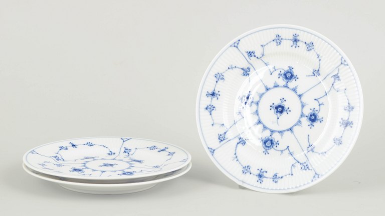 Royal Copenhagen Blue Fluted Plain, set of three cake plates.