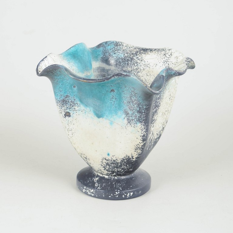 Svend Hammershøi for Kähler, vase with wavy rim and double glaze.