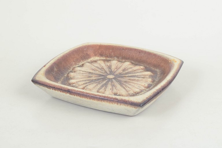 Marianne Starck for Michael Andersen, Bornholm, dish.